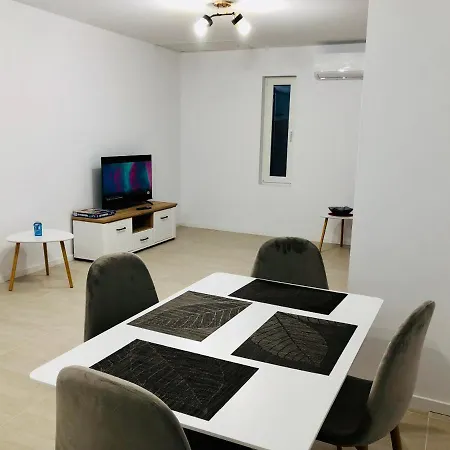 New And Modern In Villa, Near Center M36