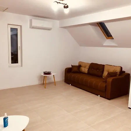 Apartment New And Modern In Villa, Near Center M36