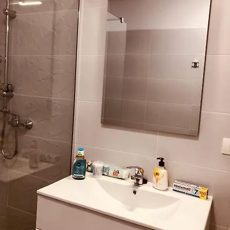 Apartment New And Modern In Villa, Near Center M36 *